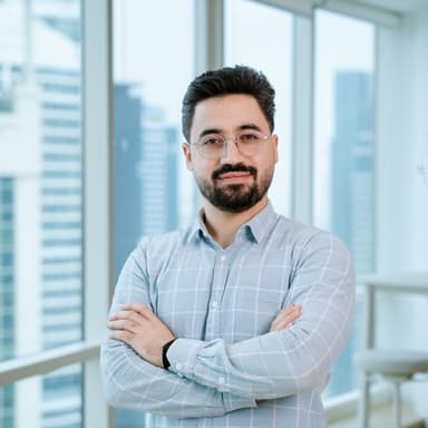 Rabiee Nasri, senior mobile engineer, portrait photo